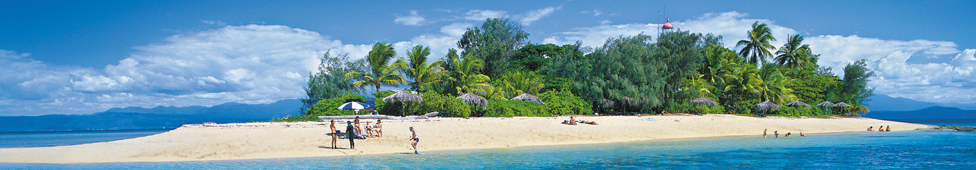 Quicksilver Cruises: Wavedancer Low Isles Cruise