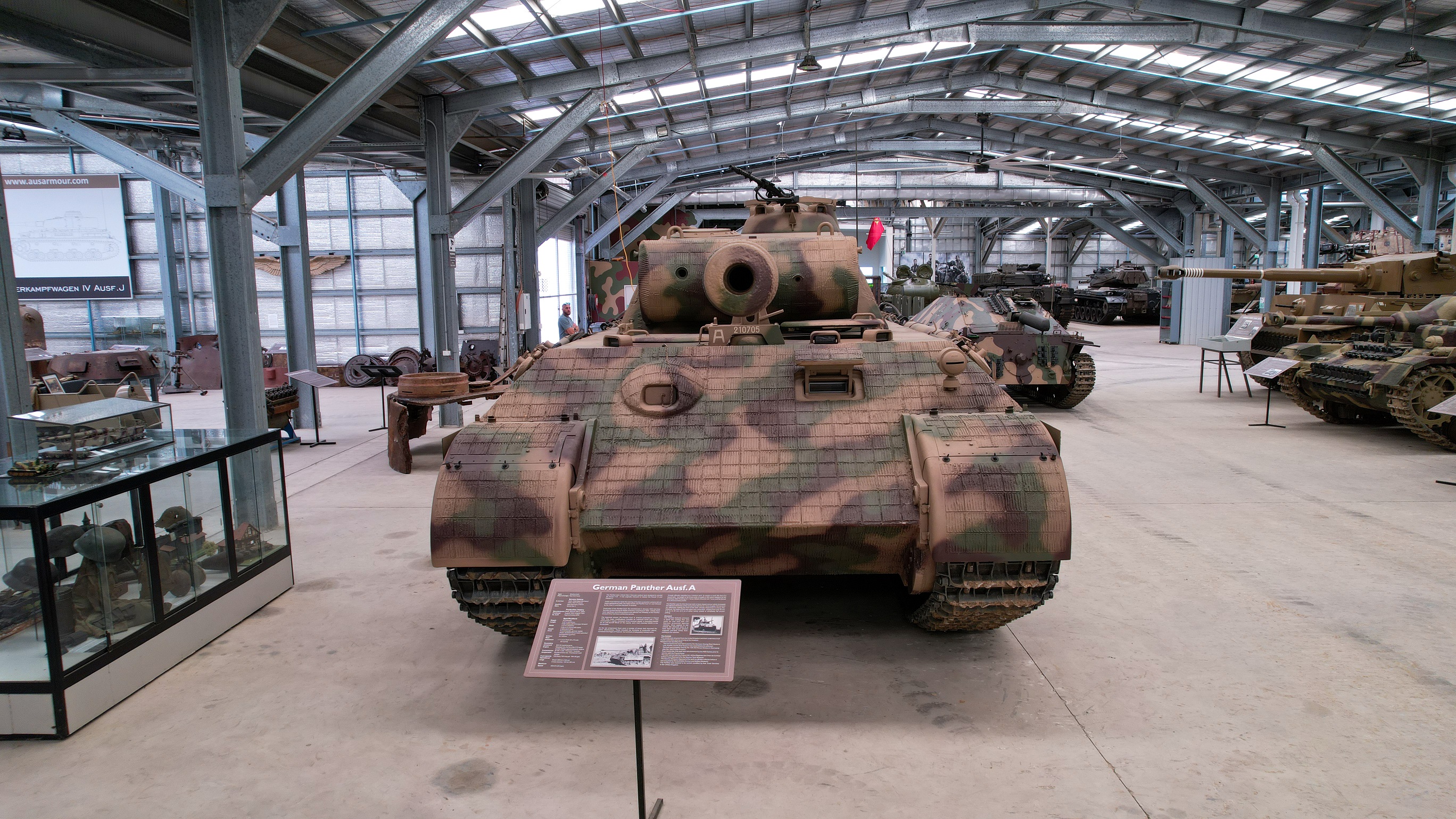 Australian Armour & Artillery Museum, Skyrail & Scenic Rail Tour